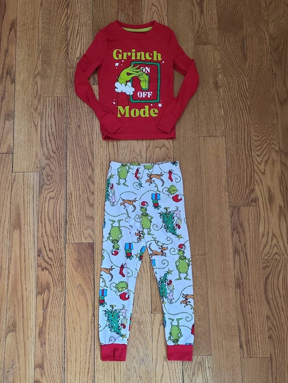 [15]Kids Grinch Pajama Set